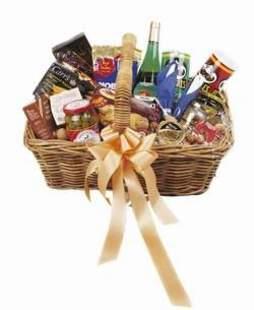 Large Gourmet Basket - Wine and goodies